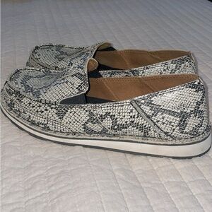 Ariat shoes